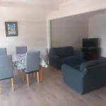 Дом отдыха Grove View Log House Templearum